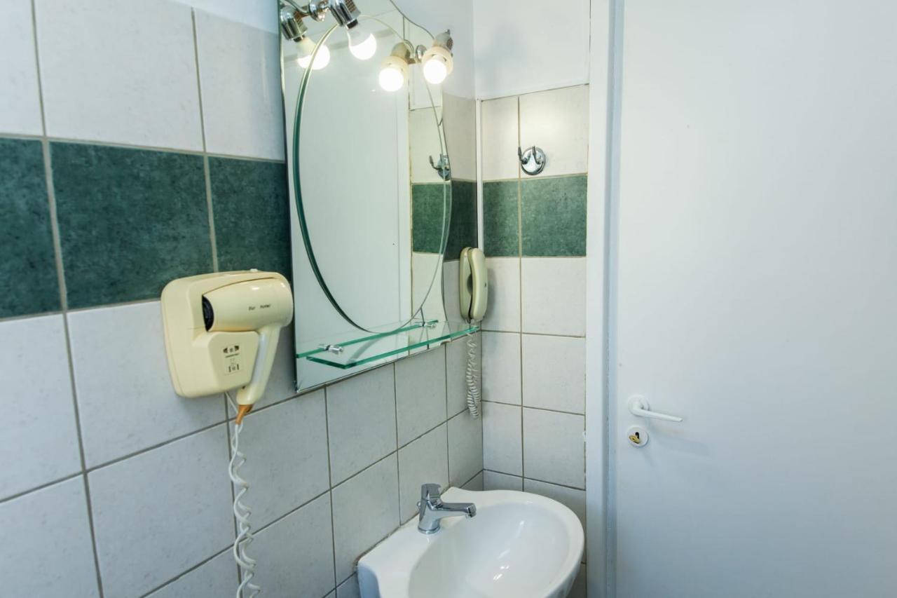 Silver Hotel Athens Double Room With Balcony ภายนอก รูปภาพ